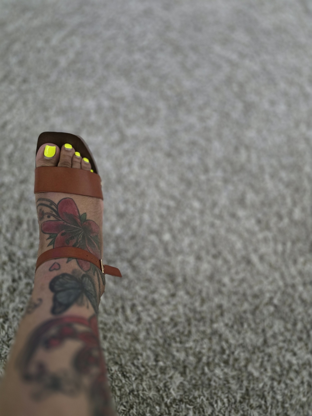 Women's Brown Platform Block Heel Sandals - Classic Strappy Style - Picture 2 of 7
